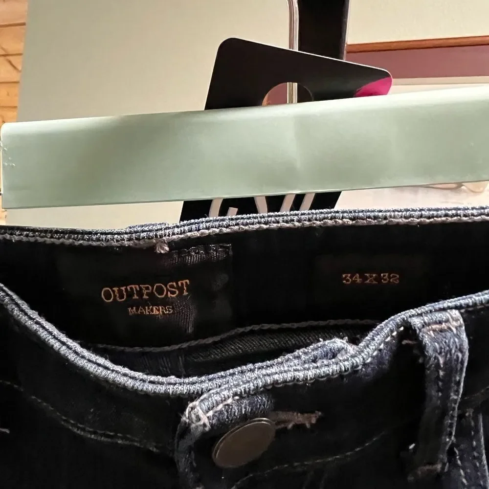 NWOT. Buckle Outpost Makers Dark Wash Blue Jeans 34 x 32 #JTB023
